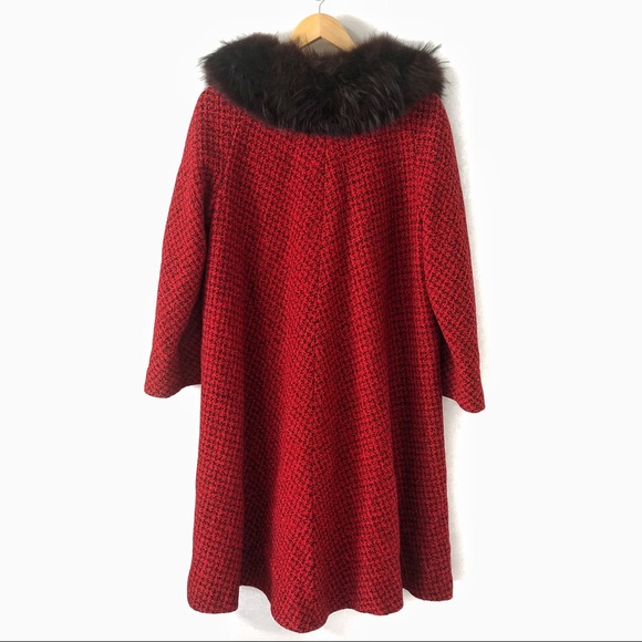 Vintage Red Coat Dark Fur Collar Women M Oversized - Picture 2 of 11
